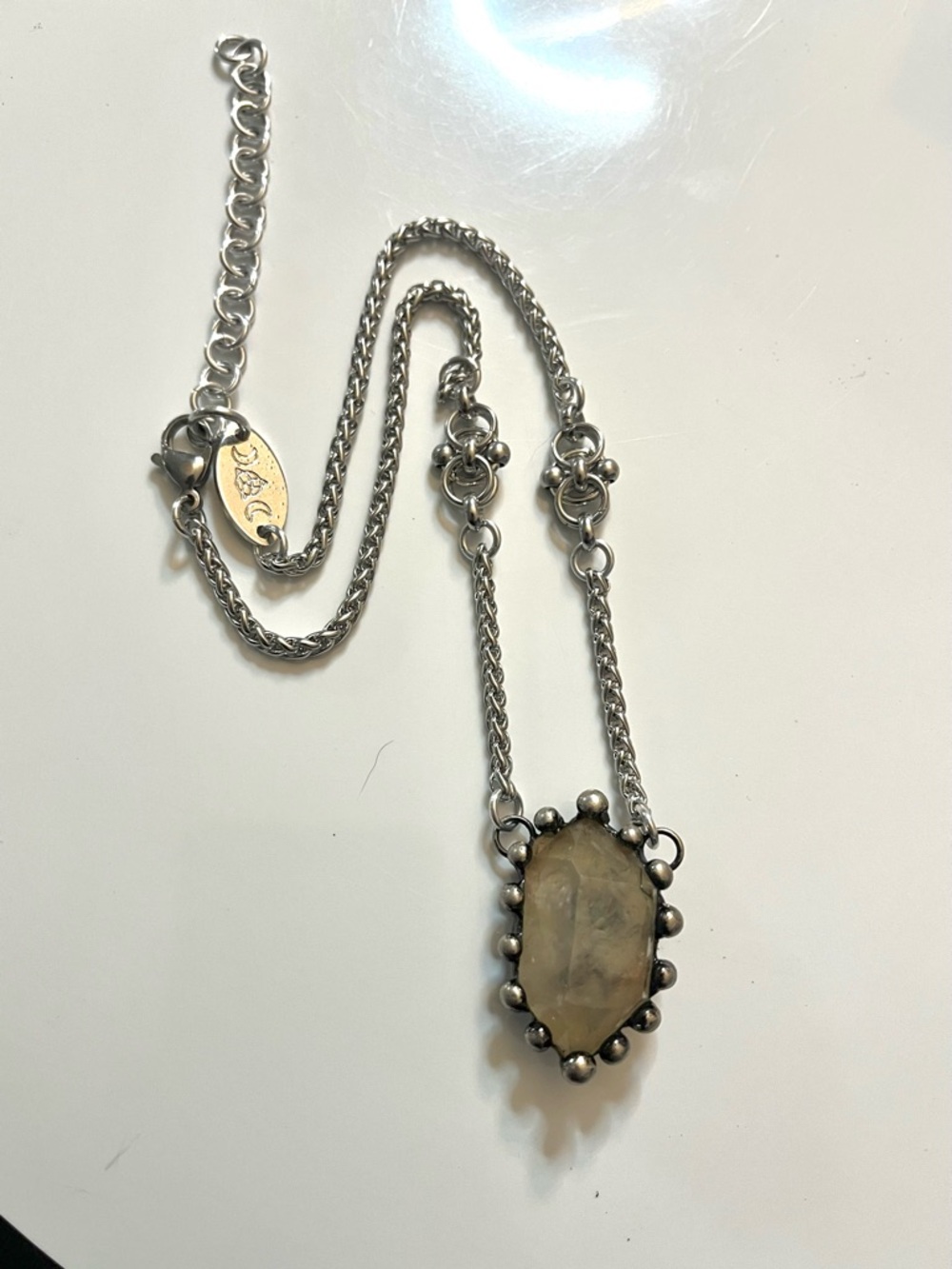 showing something - Picture 4 of 12
